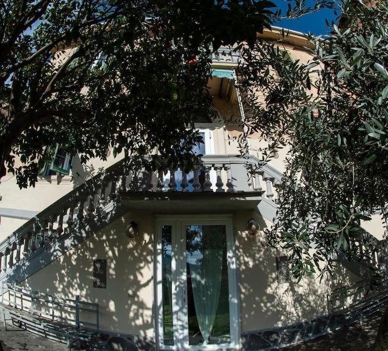 Casa Ale 5 Terre Guest House Con Giardino La Spezia Exterior photo