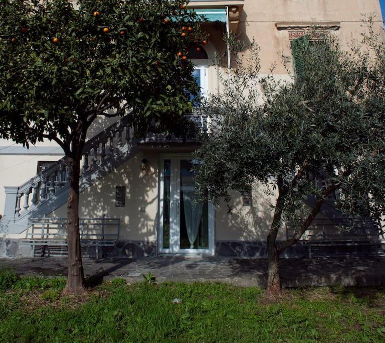 Casa Ale 5 Terre Guest House Con Giardino La Spezia Exterior photo